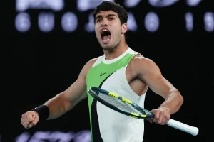 Carlos Alcaraz surpreende com novo visual antes da luta pelo terceiro título em Indian Wells