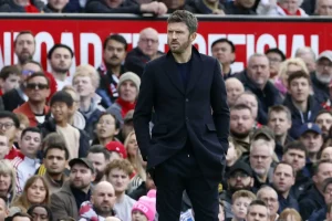 Novo treinador do Manchester United pode ser anunciado em breve com grande candidato a assumir o cargo