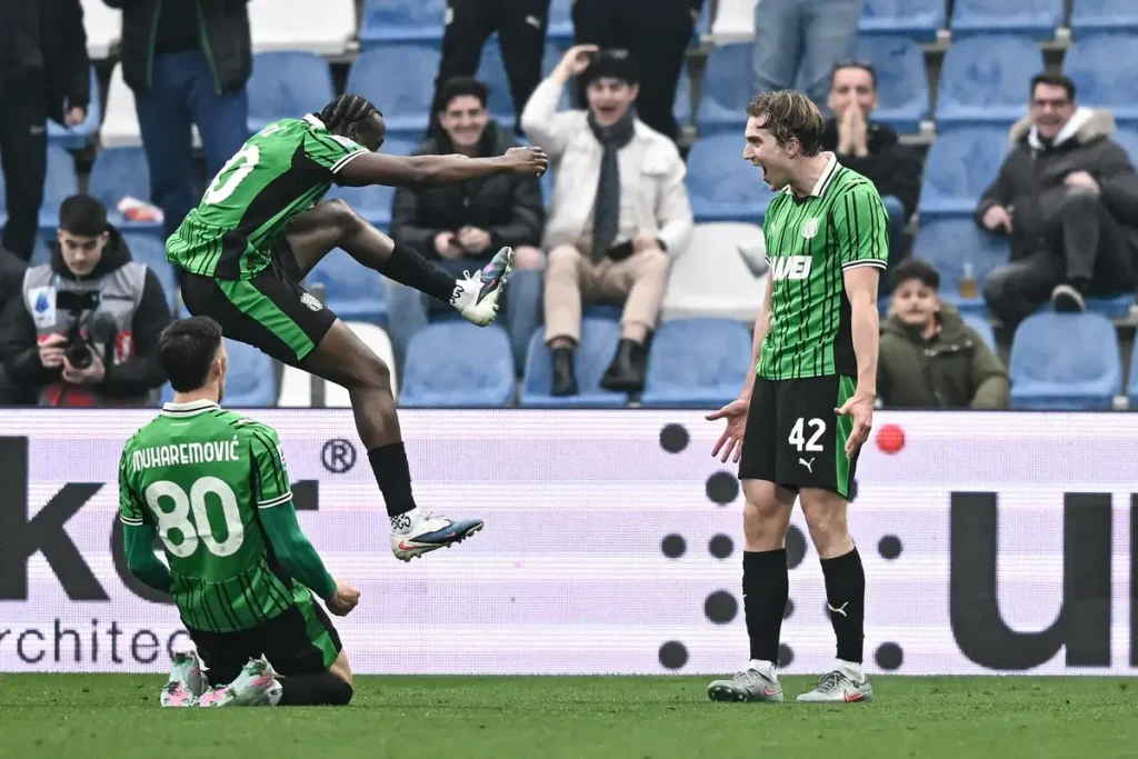 Sassuolo surpreende Atalanta com vitória inesperada em jogo emocionante