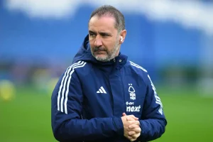 Vitor Pereira criticizes the defeat against Brighton as a missed opportunity.