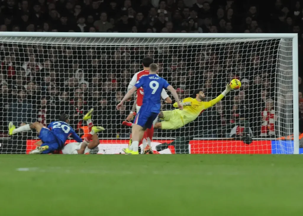 Arsenal iguala recorde histórico da Premier League contra o Chelsea
