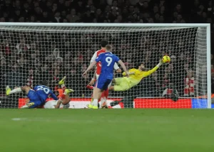 “Arsenal matches historic Premier League record against Chelsea.”