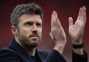 Carrick is moved by the fans’ chants at Old Trafford: This place means a lot to me!
