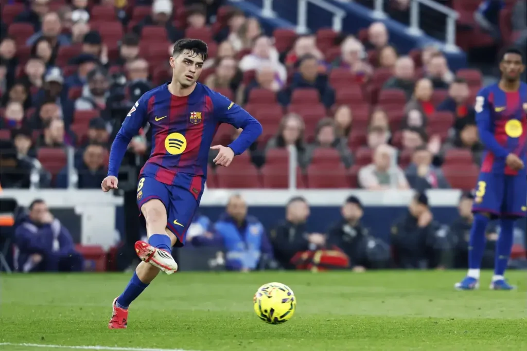 Pedri pede apoio aos adeptos do Barcelona antes do confronto com o atlético madrid