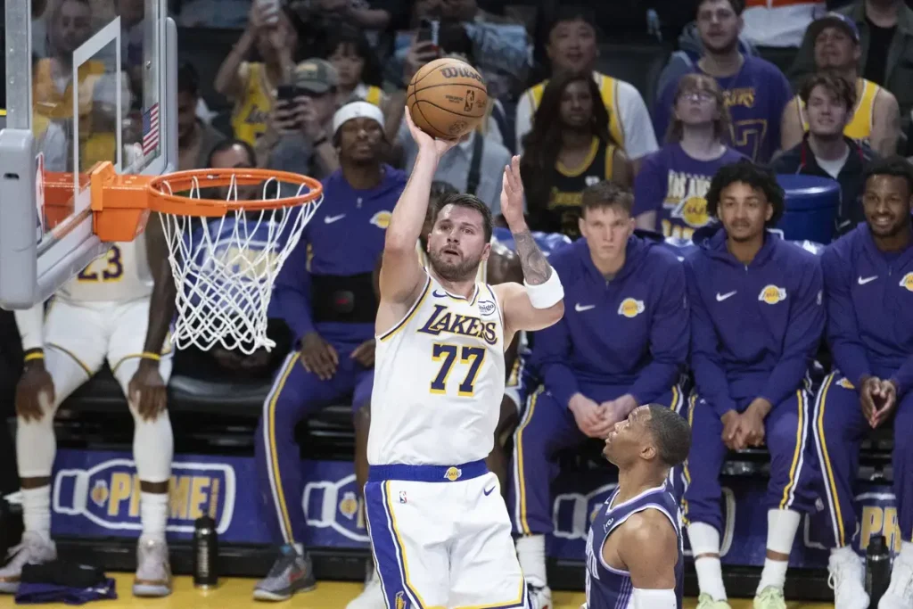 “Explosive discussion between Doncic and coach stirs up the Lakers.”