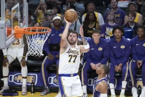 “Explosive discussion between Doncic and coach stirs up the Lakers.”