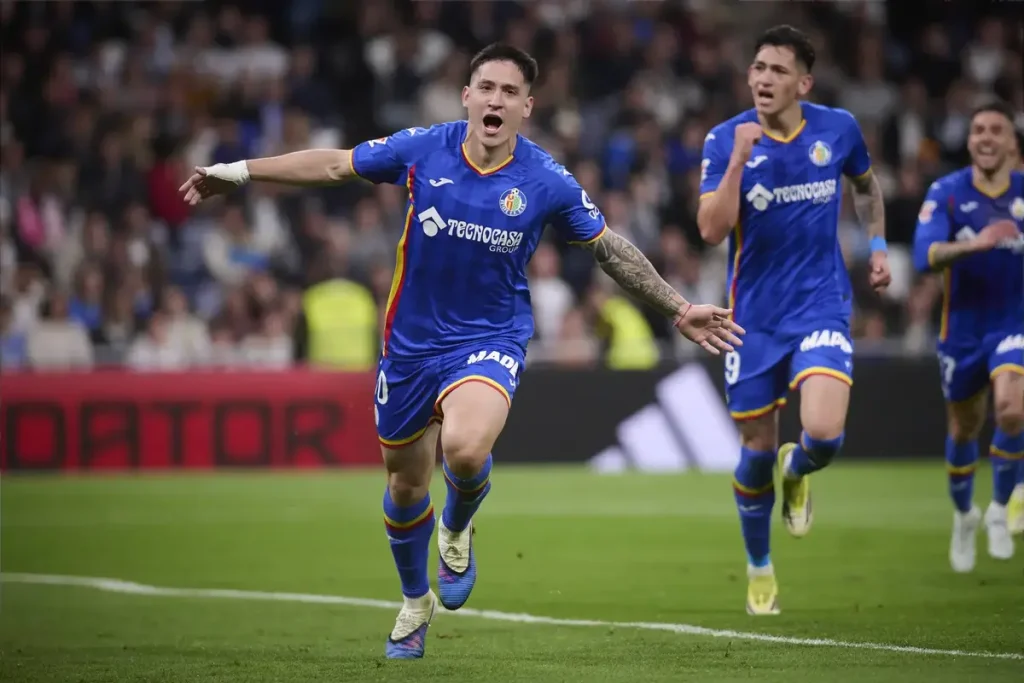 Real Madrid perde terreno na corrida pelo título da LaLiga após golo de Satriano
