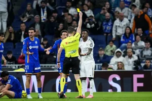 Real Madrid loses at home to Getafe and sees its La Liga lead threatened.