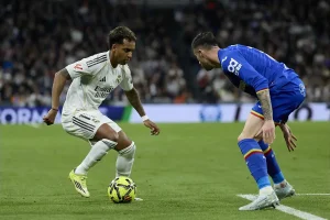 Rodrygo of Real Madrid suffers a serious injury and sees his dreams of the World Cup shattered.