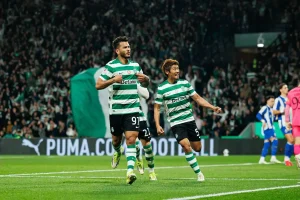 Luis Suárez marca de penálti e dá vantagem ao sporting em alvalade