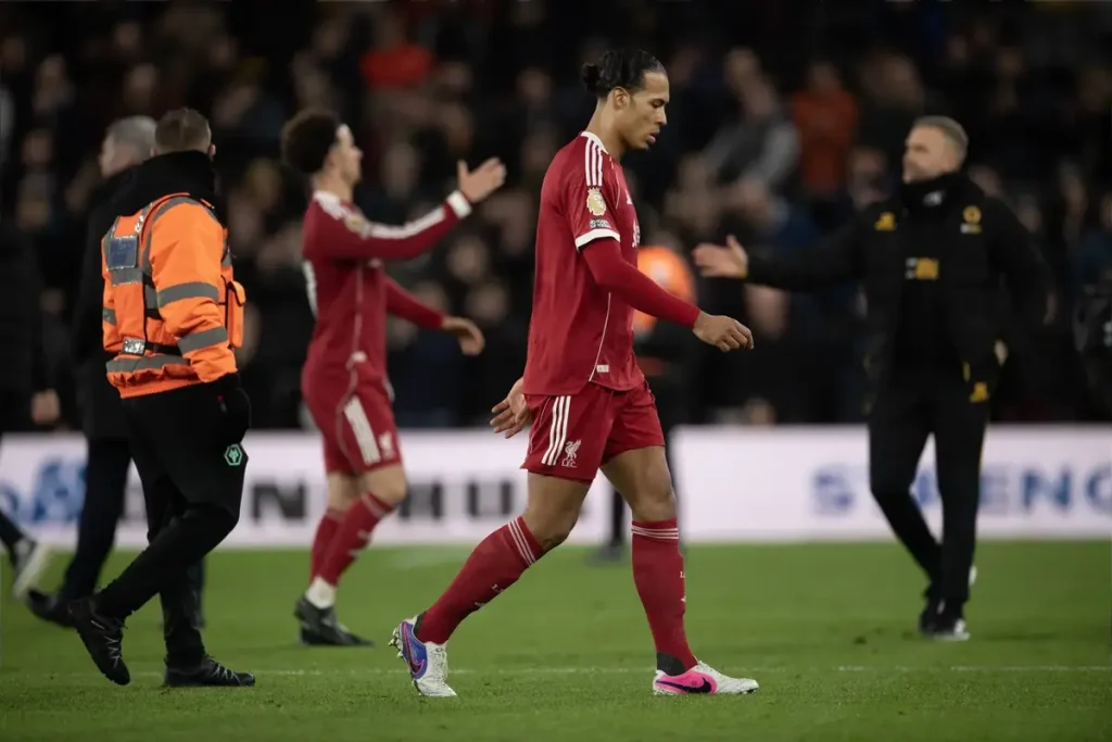 Falha do Liverpool nos cinco primeiros pode custar 120 milhões de libras
