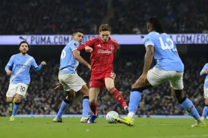 “Anderson guarantees a draw for Nottingham Forest while Manchester City falters.”