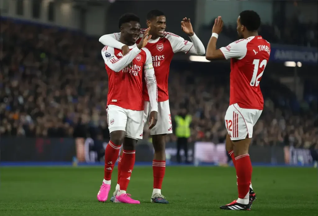 Arsenal pode conquistar a Premier League após deslize do Manchester City