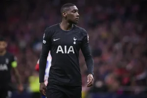 Kolo Muani ou Zirkzee para a Juventus, Retegui para o milan