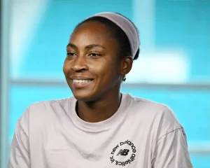 Coco Gauff defende Sabalenka após polémica com director do torneio de dubai