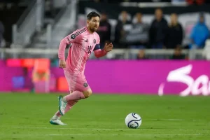 Messi makes history but is surprised and eliminated from the CONCACAF Champions League.