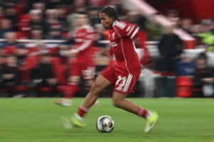 “Can Arsenal or Liverpool surprise in the race for the Champions League?”