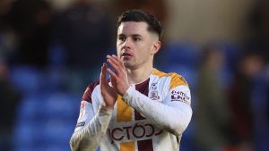 “English full-back bids farewell to football at 29: ‘my body can’t take it anymore'”