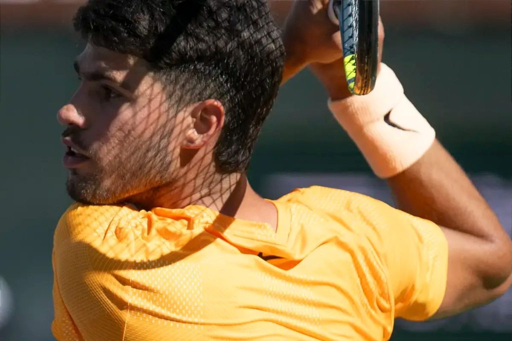 Alcaraz shines in Indian Wells and advances to the semifinals against Medvedev.