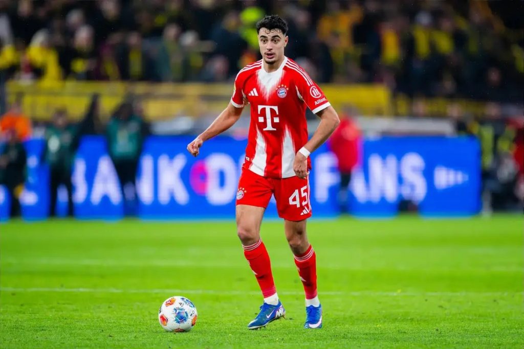 Aleksandar Pavlovic revela futuro incerto após rumores sobre Manchester United
