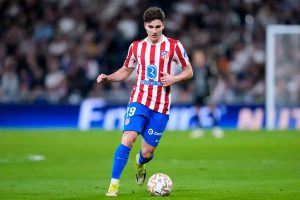 Álvarez from Atlético de Madrid is nearing a move to Barcelona.