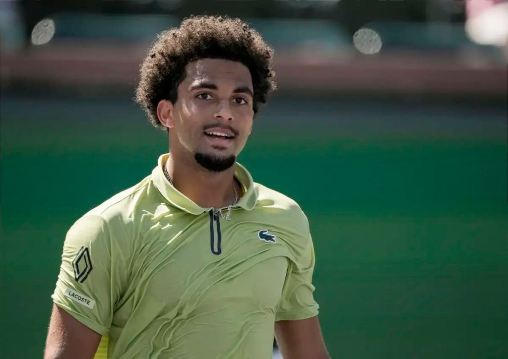 Arthur Fils overcomes adversity and achieves a dramatic victory in Indian Wells.