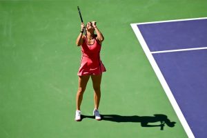 Aryna Sabalenka celebra vitória épica sobre Elena Rybakina em Indian Wells