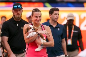 Aryna Sabalenka conquista Miami e mira a superar Serena Williams