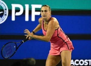 Aryna Sabalenka e Coco Gauff trocam impressões antes da final de miami