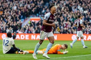 Aston Villa defeats West Ham and moves closer to the top of the table.