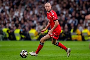 Aursnes dá tudo para voltar a ajudar o Benfica na luta pelo título