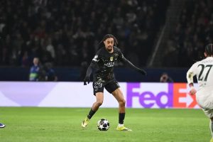 Barcola brilha e garante vitória do PSG sobre o Chelsea com intensidade