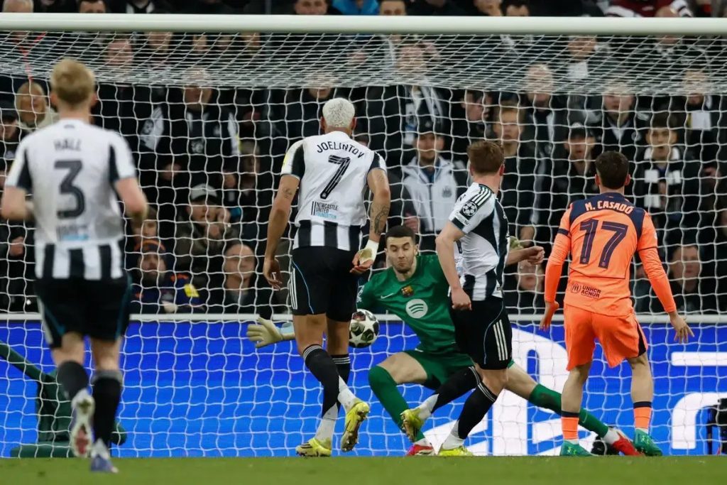 Barnes do Newcastle afirma: Barcelona sabe que estivemos por cima