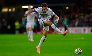 Benfica on alert: Dedic leaves injured during Bosnia game.
