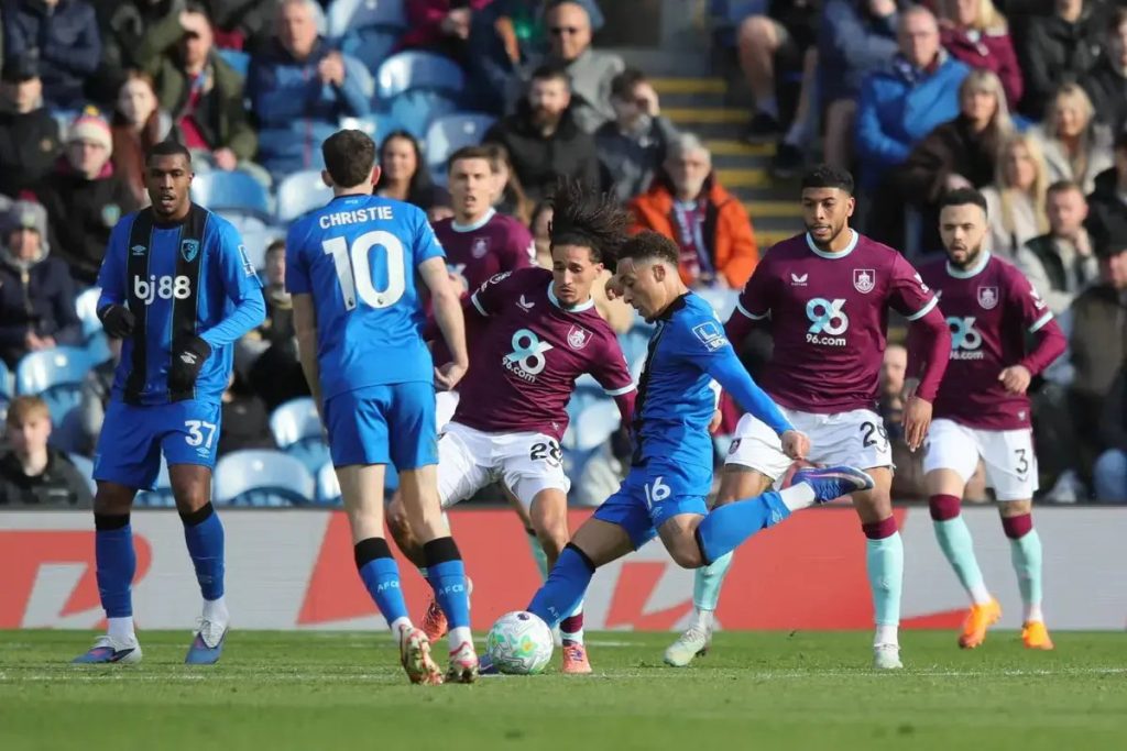 Bournemouth perde pontos cruciais contra um Burnley em dificuldades