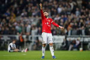 Bruno Fernandes: Adeptos do Manchester United divididos sobre futuro do jogador