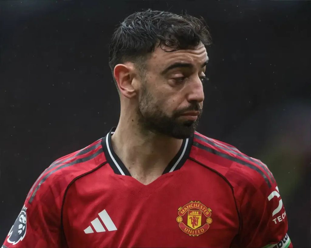 Bruno Fernandes pode ficar no Manchester United após mudança de planos