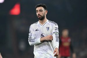 Bruno Fernandes is named Player of the Month in the Premier League and makes history.