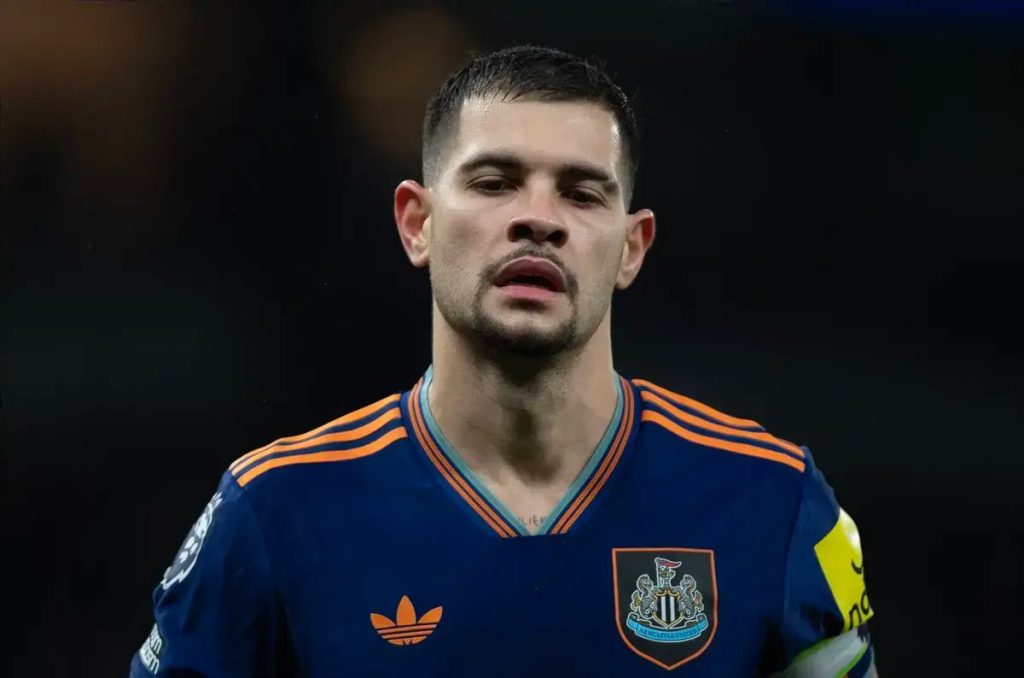 Arsenal irrita hierarquia do newcastle na corrida por Bruno Guimarães