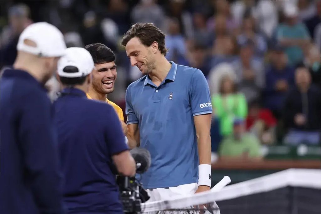 Carlos Alcaraz jokes about opponents turning into Federer against him.