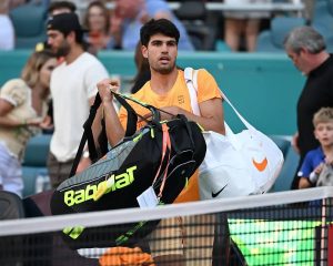 Carlos Alcaraz decide desligar-se do ténis após saída surpreendente em miami