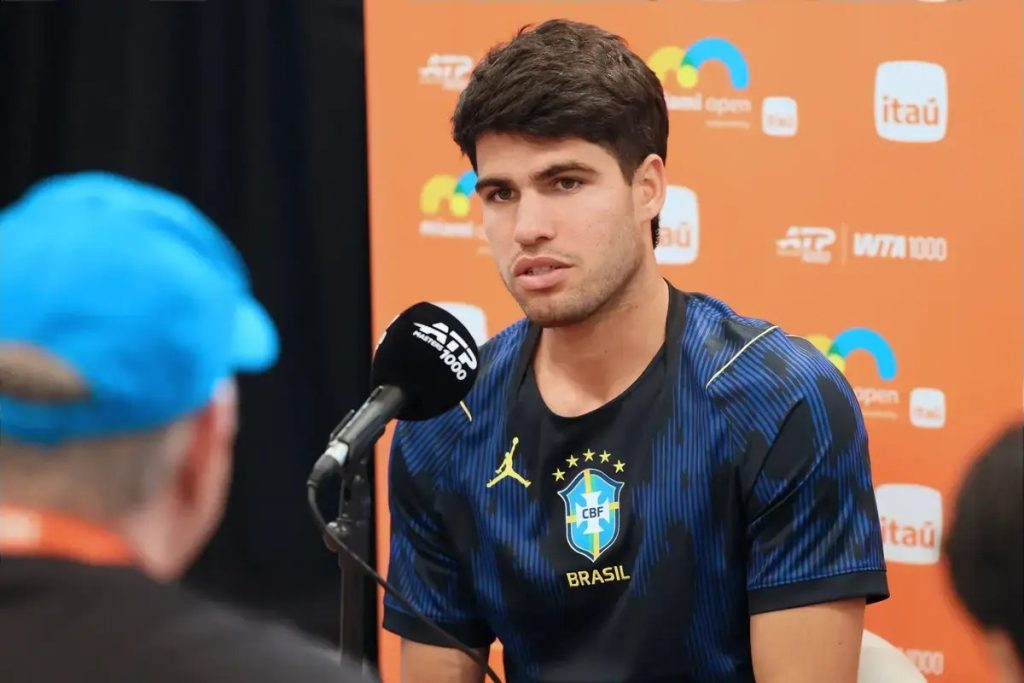 Carlos Alcaraz explains why he wore a Brazilian jersey before the match against João Fonseca.