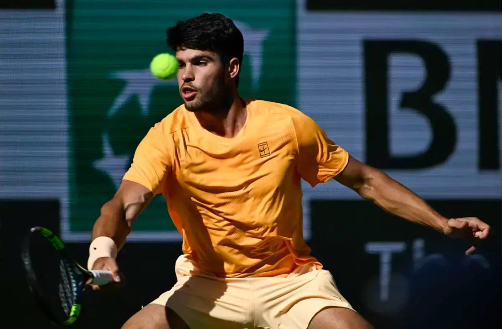 Carlos Alcaraz reacts after Daniil Medvedev interrupts his winning streak.
