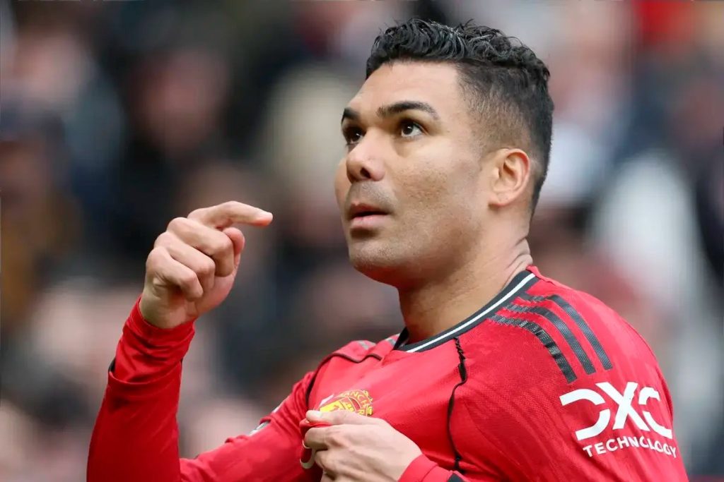 Carrick coloca em dúvida renovação de contrato de Casemiro no Manchester United
