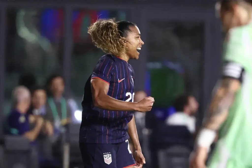Catarina Macario signs record contract of 8 million with San Diego Wave.