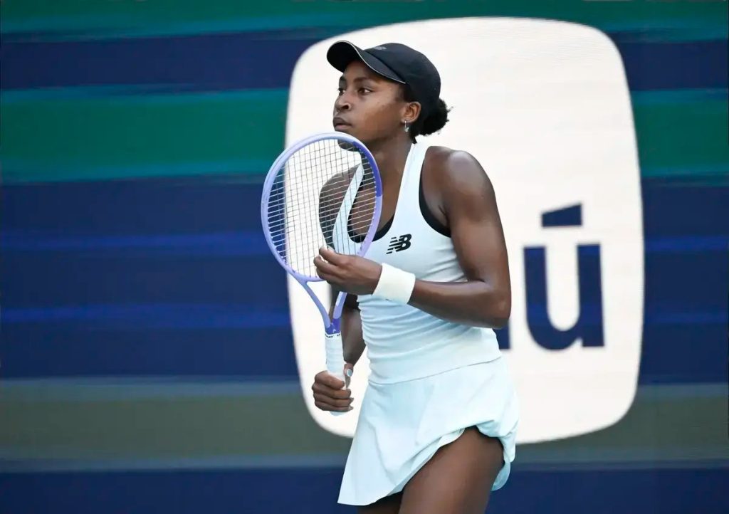 Coco Gauff criticizes Miami medical team after incident with fan.