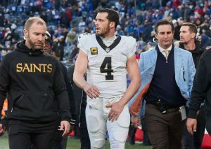 “Derek Carr faces more news about a possible return to the NFL.”