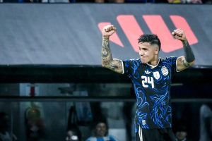 Enzo Fernández provoca agitação entre adeptos do Chelsea
