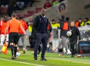 “Ghana dismisses coach Otto Addo 72 days before the World Cup.”