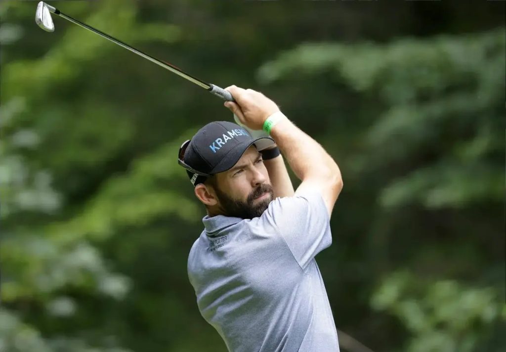 Left-handed golfer reveals the challenges of playing with hearing aids.